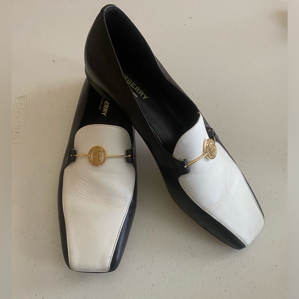 Burberry Black and White Leather Loafers with Gold Accent